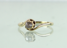 Antieke gouden ring met roosdiamant