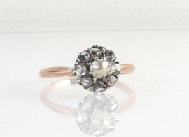 Antieke gouden ring met roosdiamant en parel