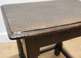 Antieke Engels krukje, Jointstool 17e eeuw