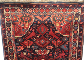 Perzisch kleed met dierfiguren 171x 112 cm