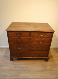 Antieke Engelse commode, 18e eeuw