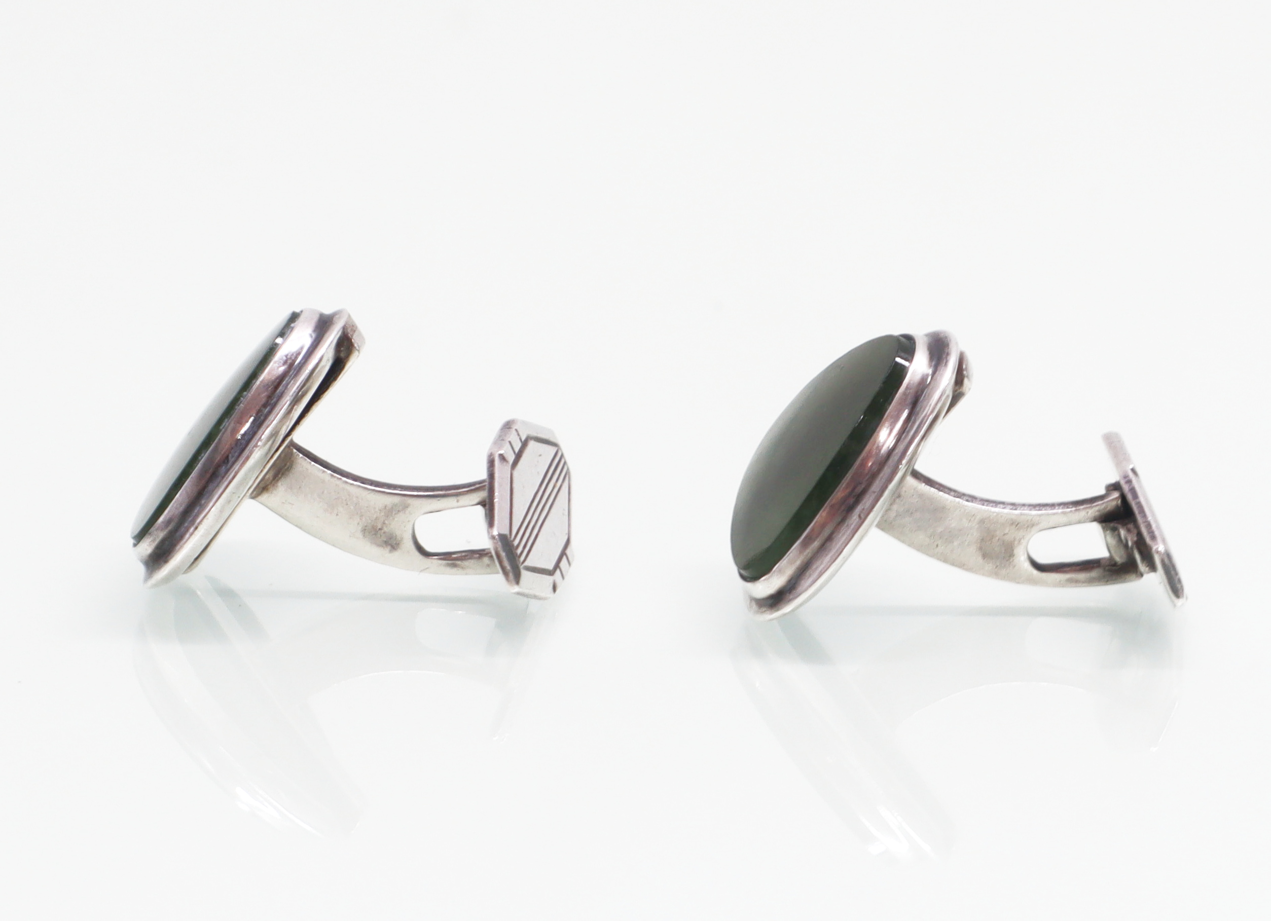 Art Deco zilveren manchetknopen met jade