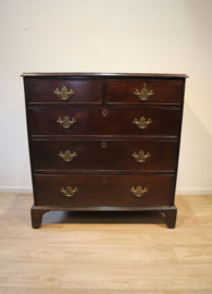 Antieke Engelse commode, 18e eeuw