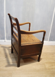 Antieke Engelse armstoel