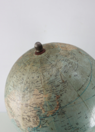 Vintage globe SVH