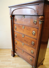 Antieke Hollandse chiffonière