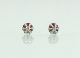 Witgouden oorknoppen met diamant
