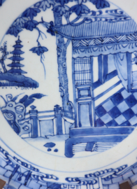 Drie Chinees porseleinen borden, Kangxi 1661-1722