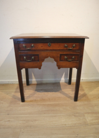 Antiek Engels wandtafeltje, lowboy 18e eeuw
