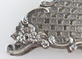 Zilveren servethouder of brievenhouder, 1955