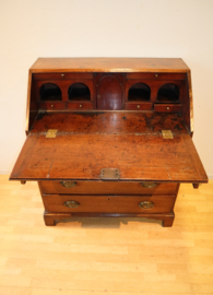 Antieke Engelse secretaire