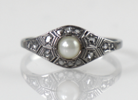 Antieke gouden Art Deco ring met roosdiamanten en parel