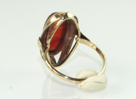 Vintage 14 gouden ring met cabochon streepagaat