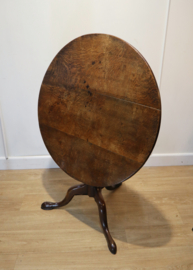 Antieke Engelse tilttoptafel, 18e eeuw