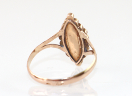 Antieke gouden ring met robijn en zaadparels