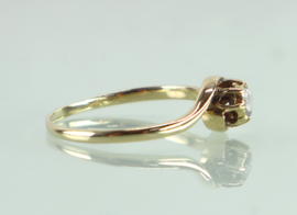 Antieke gouden ring met roosdiamant