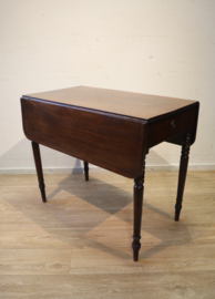 Antieke Pembroketafel, sidetable.