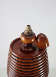 Antieke houten tabakspot