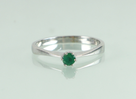 Vintage witgouden ring met smaragd