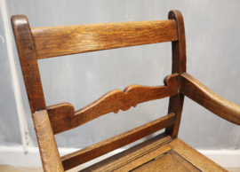 Antieke Engelse armstoel