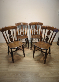 Set van vier antieke Windsorstoelen
