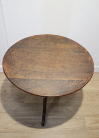 Antieke Engelse tilttoptafel, 18e eeuw