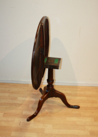 Antieke Engelse tilltoptafel