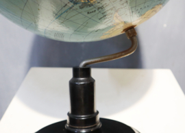 Vintage globe SVH