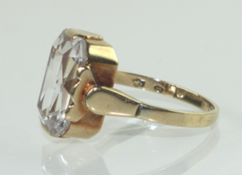 Vintage gouden ring met kleurloze spinel, jaren ‘30/’40.