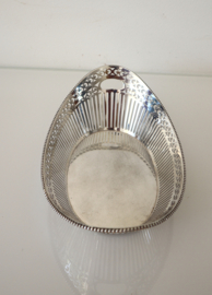 Antiek zilveren soezenmand, Presburg 1950