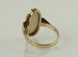 Vintage 14 gouden ring met prachtige grote opaal