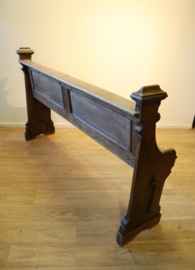 Antieke kerkbank