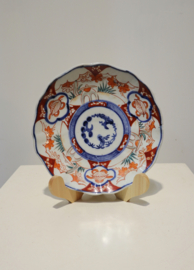 Drie antieke Imari porseleinen borden