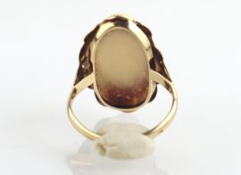Antieke gouden ring met opaal