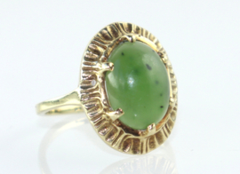 Vintage gouden ring met jade, jaren ‘60