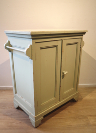 Brocante tweedeurs waskastje