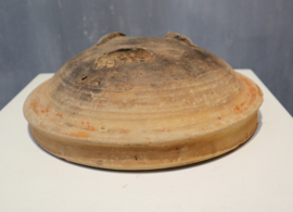 Twee aardewerk schalen