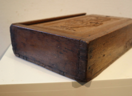 Antieke houten schooltas, 18e eeuw