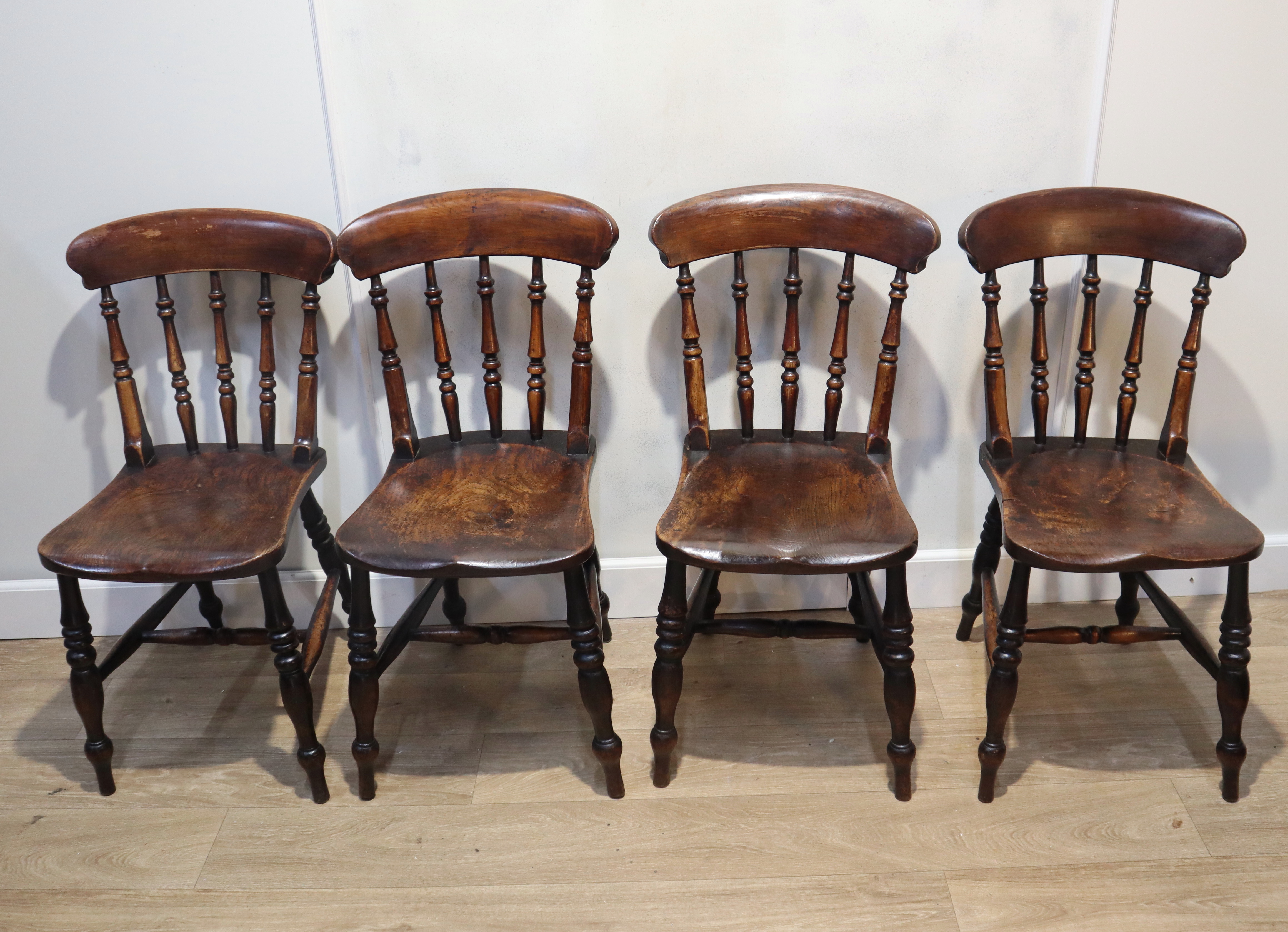 Set van 4 antieke Windsorstoelen