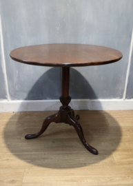 Antieke Engelse tilttoptafel, 18e eeuw