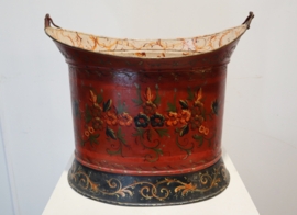 Antieke beschilderde emmer