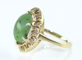 Vintage gouden ring met jade, jaren ‘60