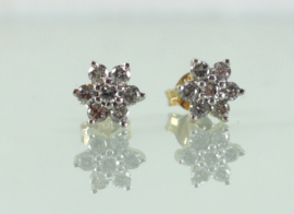 Gouden 18 karaat oorknoppen bloem met diamant