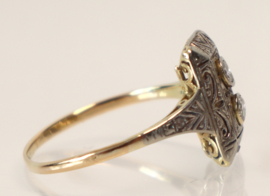 Mooi opengewerkte Art Deco gouden ring met diamanten