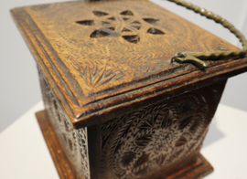 Antiek kerfsnede stoofje, 1866