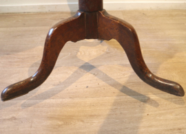 Antieke Engelse tilttop tafel