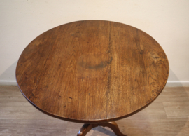 Antieke Engelse tilttop tafel