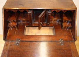 Antieke Engelse secretaire