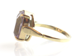 Vintage gouden ring met violette spinel, jaren ‘30/’40.