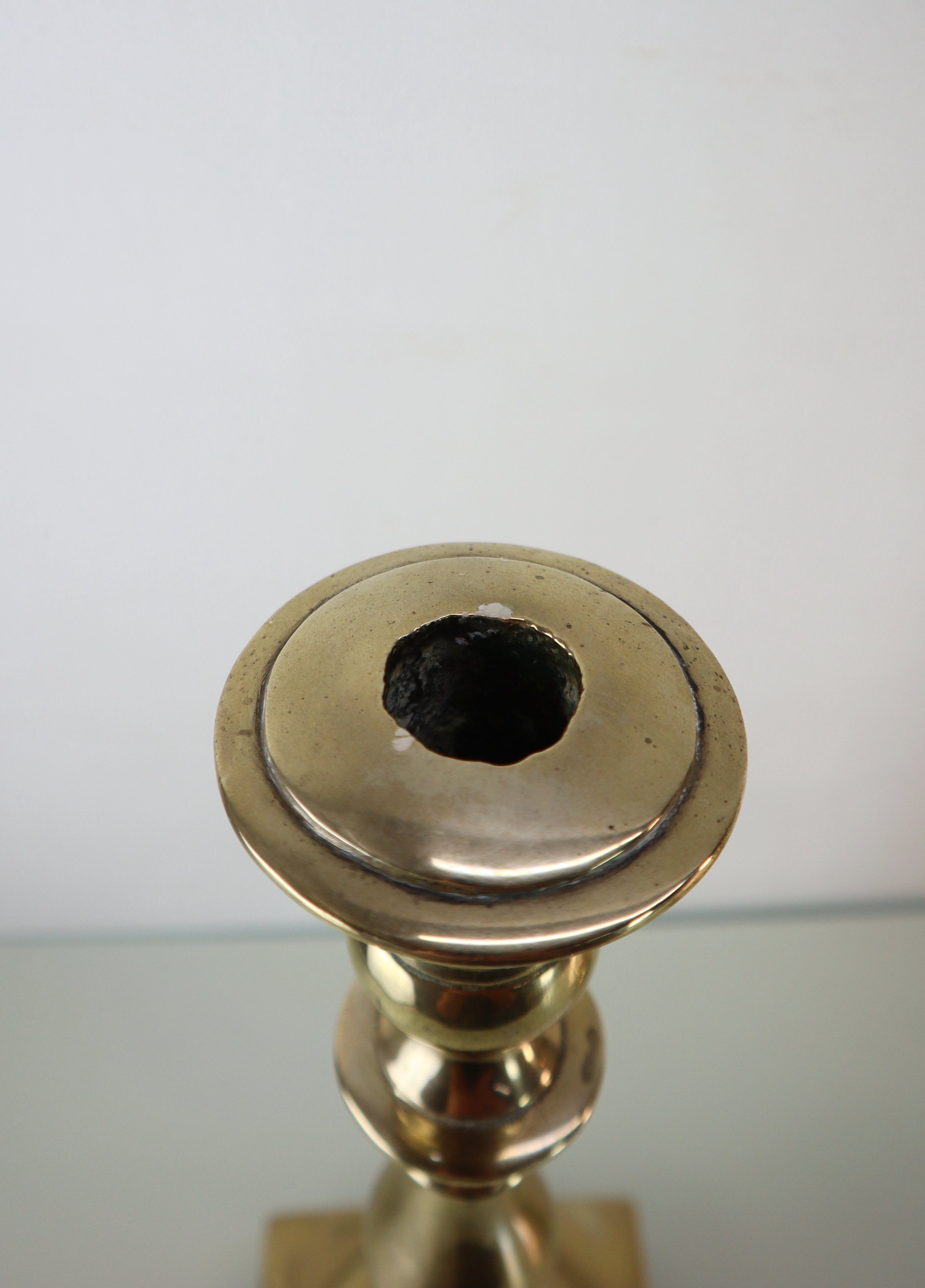 Set bronzen kandelaars, 18e eeuw